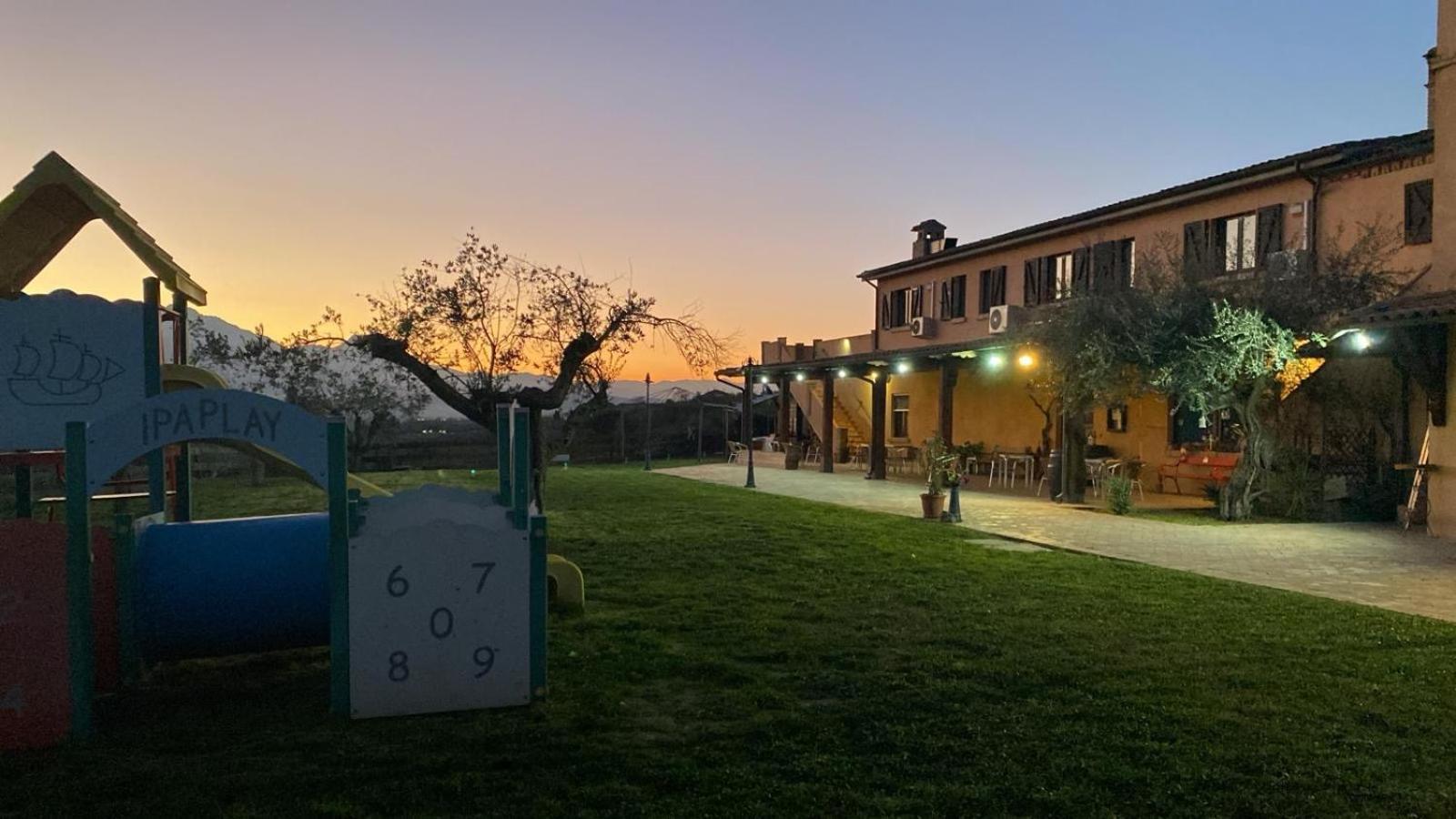 Il Podere Degli Asinelli Città Sant'Angelo Esterno foto